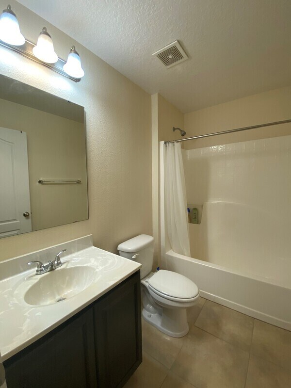 Building Photo - 2851 Moonstone Bend