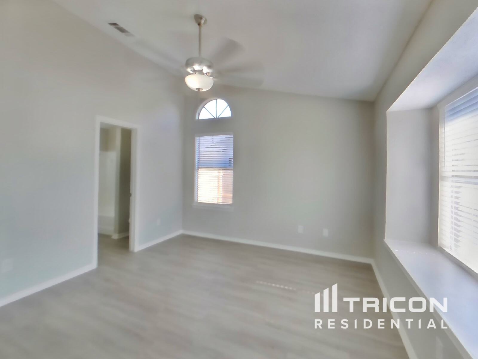 Building Photo - 1302 Texas Oak Way