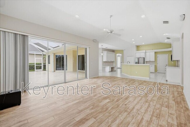Building Photo - 4956 Bridgehampton Blvd