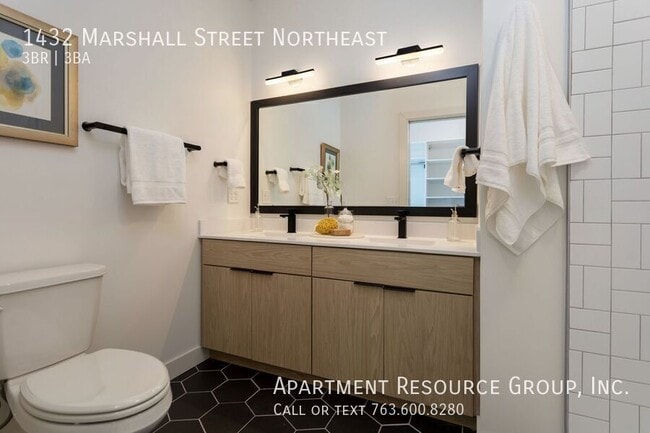 Building Photo - 1432 Marshall St NE