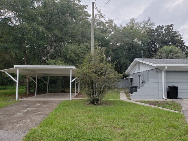 Building Photo - Gorgeous Historic 3/2 in Crystal River!!!