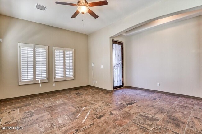 Building Photo - 3852 Loma Cortez Dr