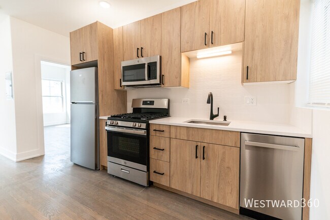 Building Photo - 6209 N Glenwood Ave