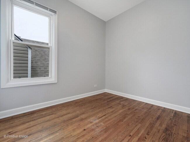 Building Photo - 3750 W Cortland St