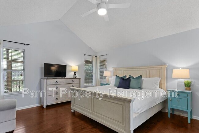Building Photo - 522 Oemler Loop