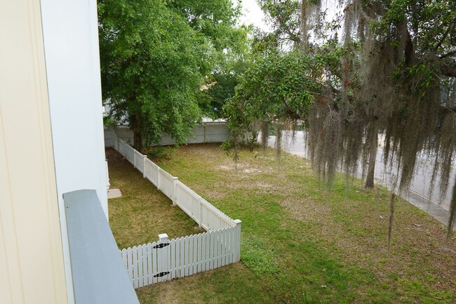 Building Photo - Four Bedroom Home on Ladies Island