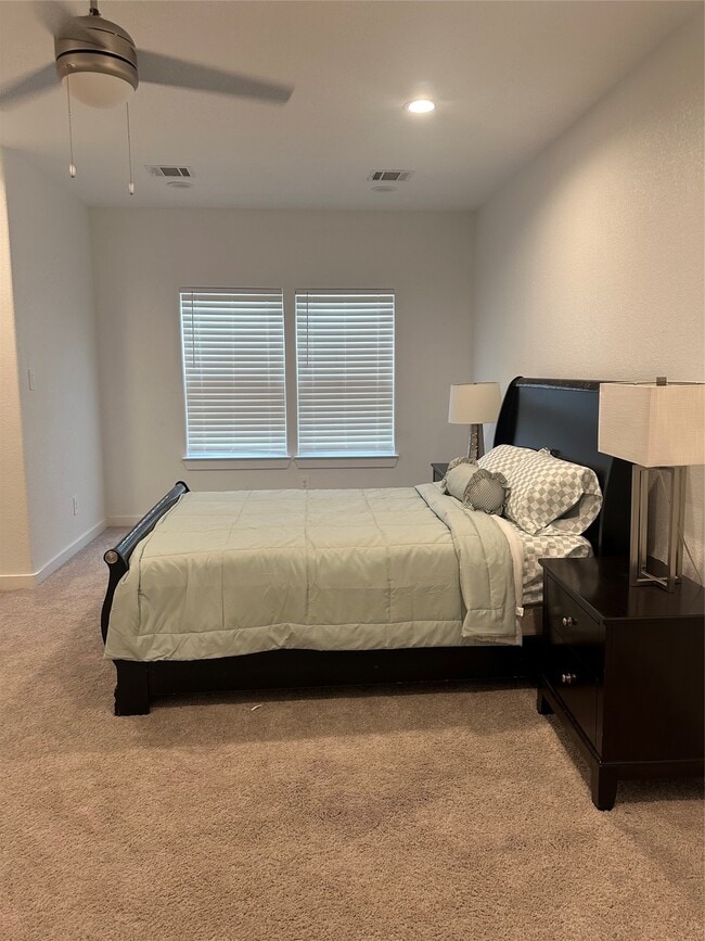 Building Photo - 5314 Longmeadow St