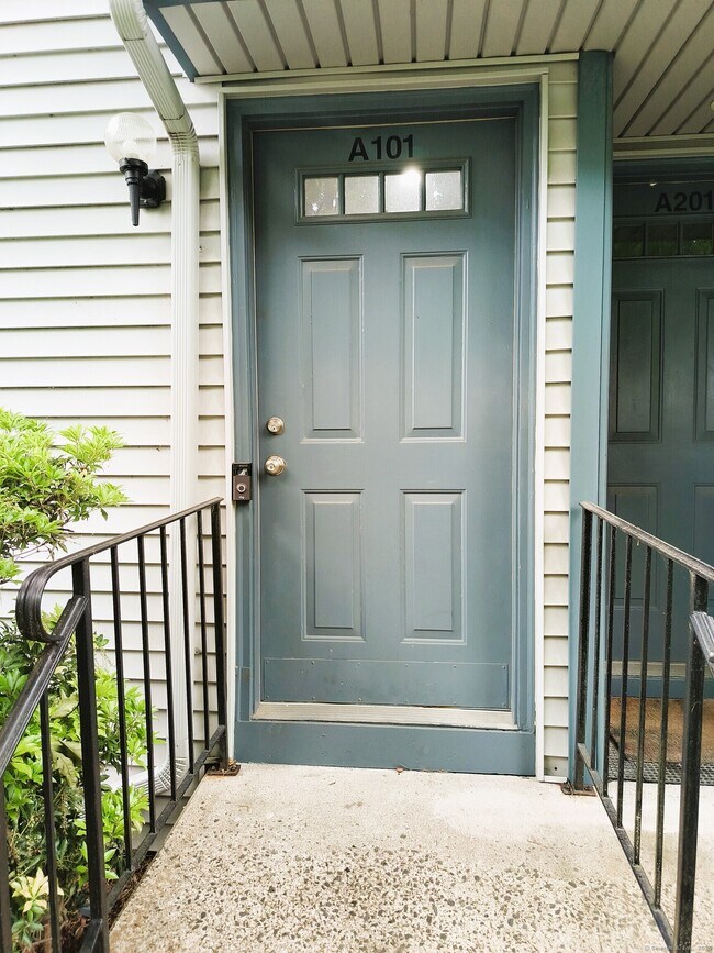 Primary Photo - 21 Prospect St