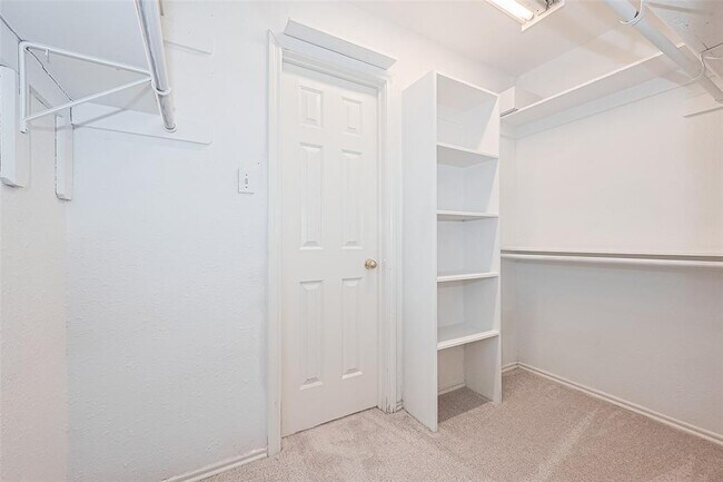 Building Photo - 5731 Afton Ridge Ln