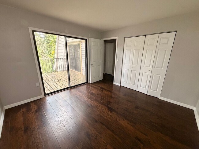 Building Photo - Charming 2BR/1.5BA Townhome - Ideal Location in Port Orange
