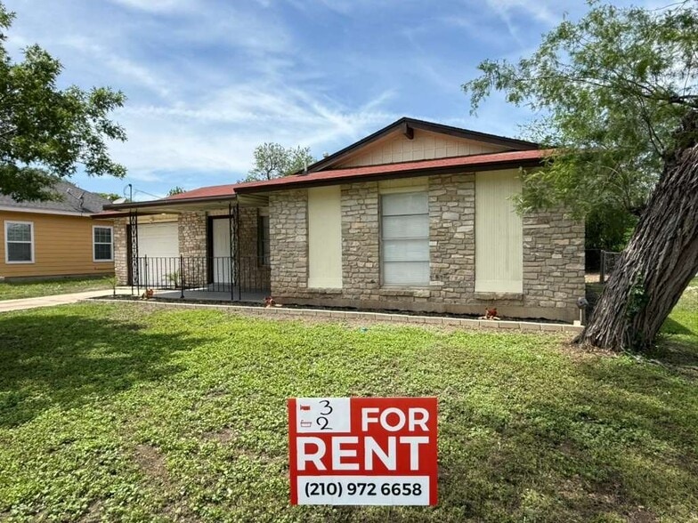 Building Photo - 7819 Quirt Dr