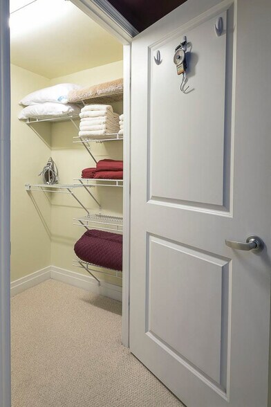 Building Photo - 912 F St NW