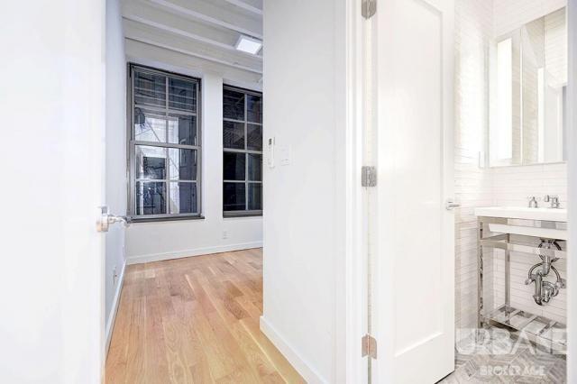 Building Photo - 3 bedroom in NEW YORK NY 10003