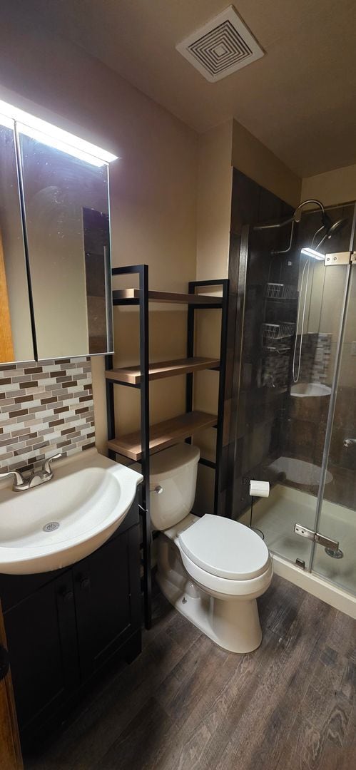 Building Photo - Stunning 4-bedroom, 2.5-bathroom home near...