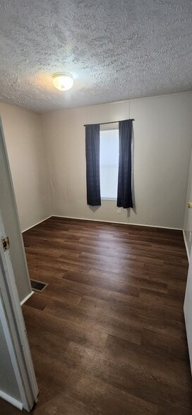 Building Photo - 120 Pecan St