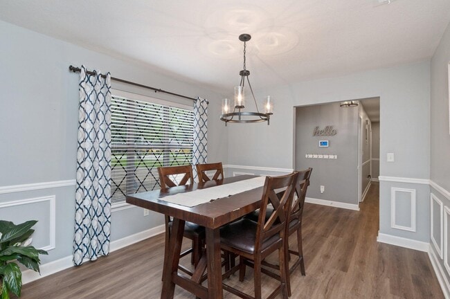 Building Photo - 615 St Martin Cove