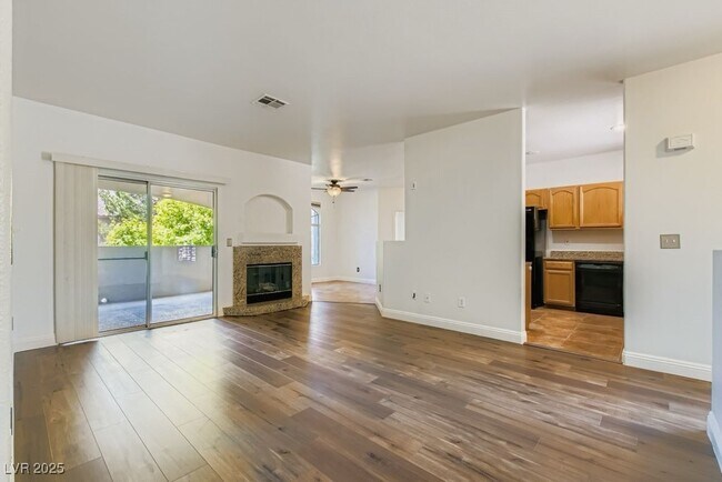 Building Photo - 2050 W Warm Springs Rd