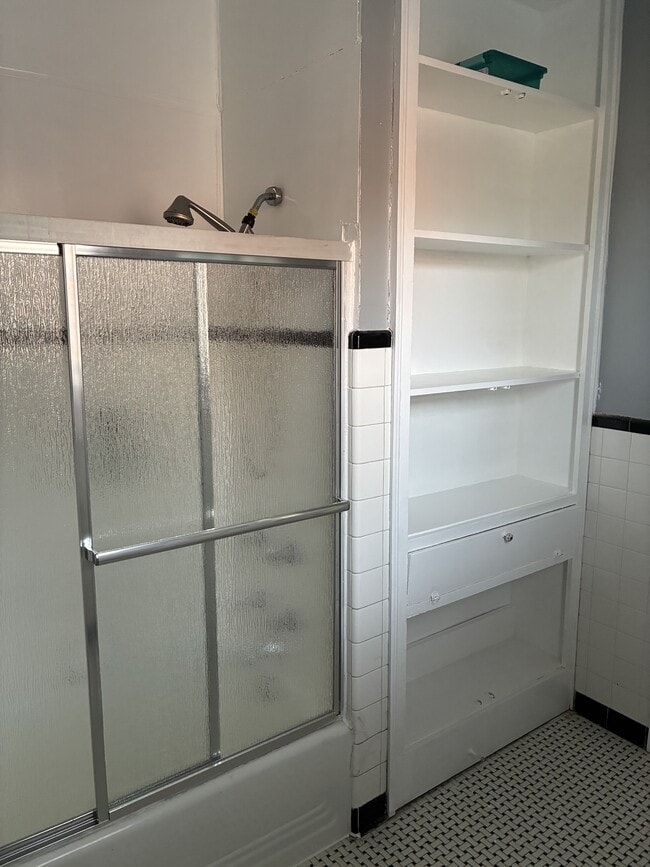 Building Photo - 3348 N Pitt St