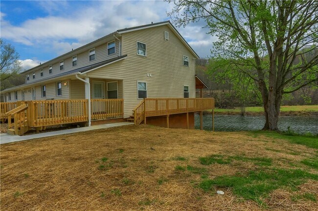 Building Photo - 153 Kathleen Dr