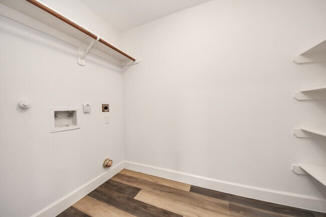 Building Photo - 7826 Maverick Trace Ln