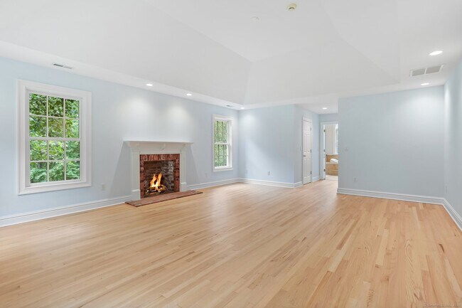 Building Photo - 5 Winthrop Hill