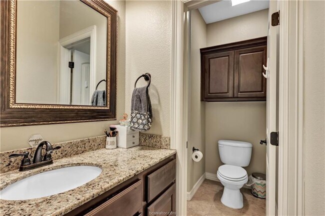 Building Photo - 1001 Welsh Ave