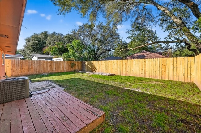 Building Photo - 16106 Barbarossa Dr