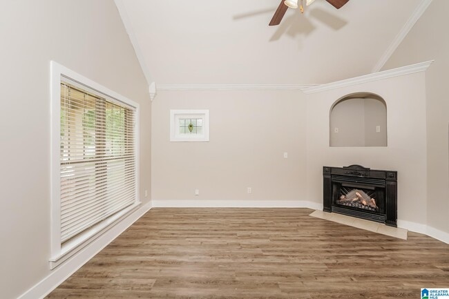 Building Photo - 149 Rossburg Dr