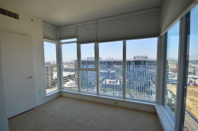 Building Photo - Beautiful 2 Bedroom Apartment in Long Beac...