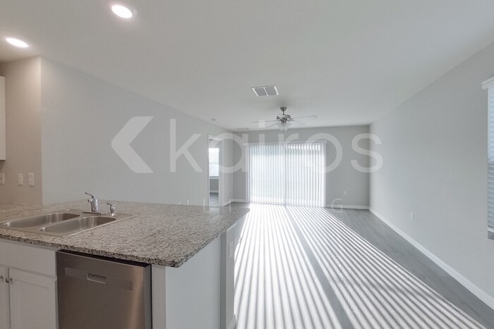 Building Photo - 8627 SW 43rd Ter
