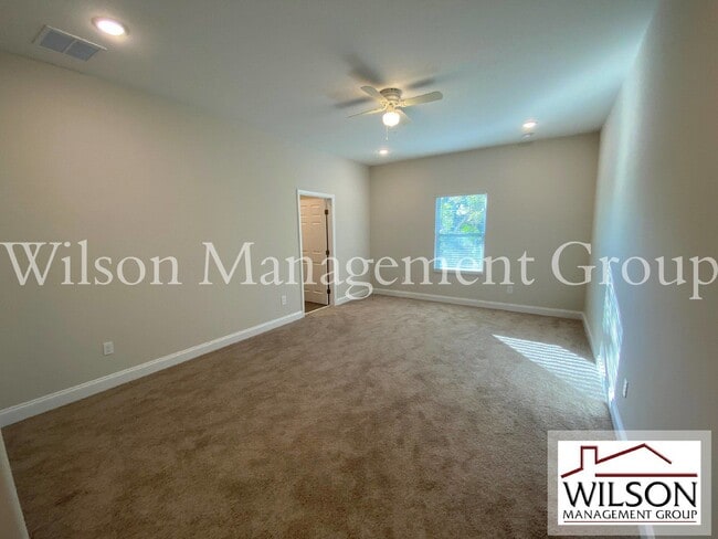 Building Photo - 732 S Lee Ave