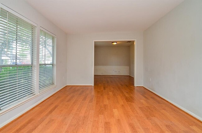 Building Photo - 14106 Locke Ln