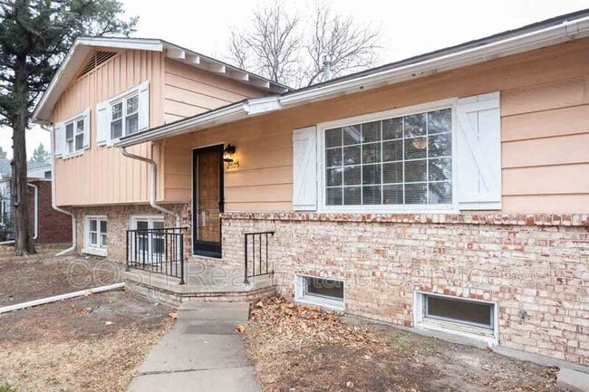 Building Photo - 2605 N Pershing St