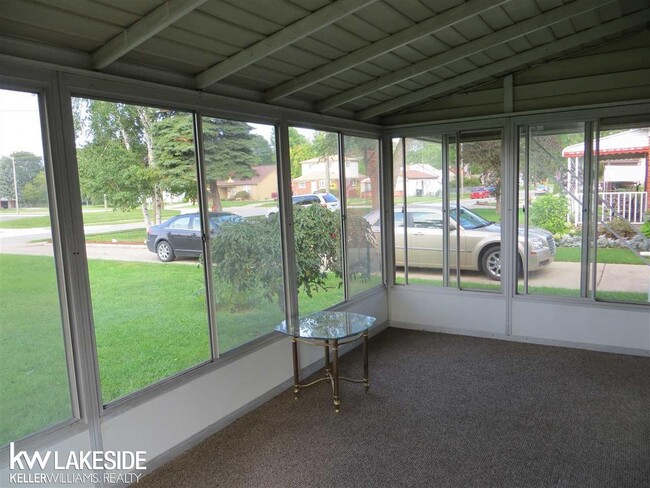 Building Photo - 18270 Sycamore St