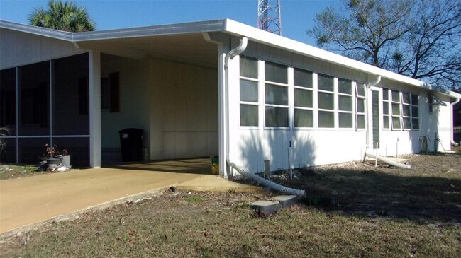 Building Photo - 10015 SW 90th Ct