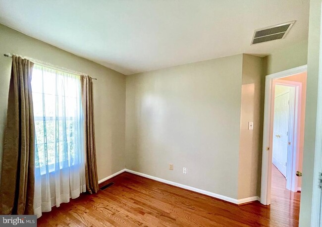 Building Photo - 45439 Baggett Terrace