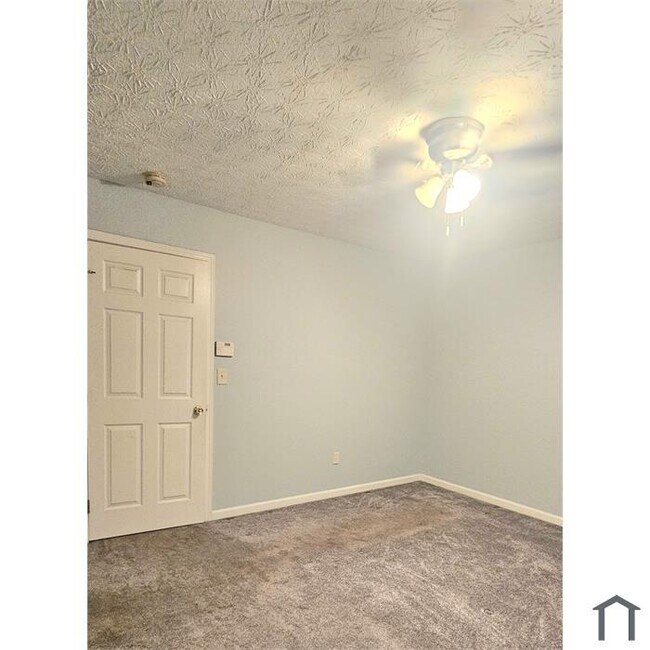 Building Photo - 4513 Golf Vista Cir