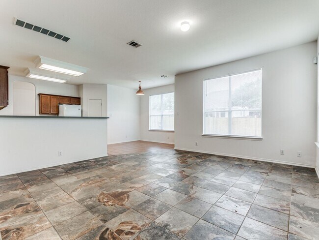 Building Photo - 3/2.5/2 in Cibolo