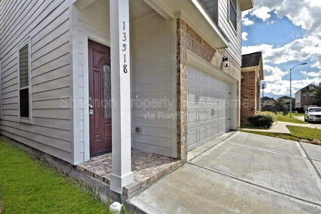 Building Photo - 13518 Villa Arbor Dr