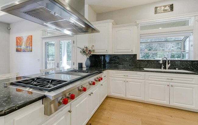 Building Photo - 13497 Tierra Heights Rd