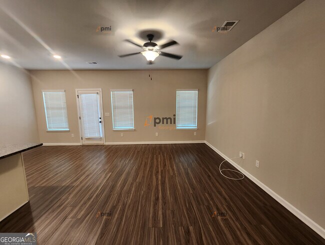 Building Photo - 315 Skipjack Ct