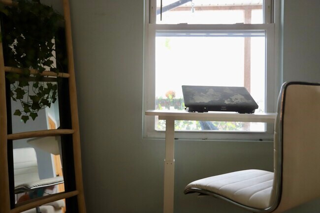 Building Photo - 14 Sterling Rd