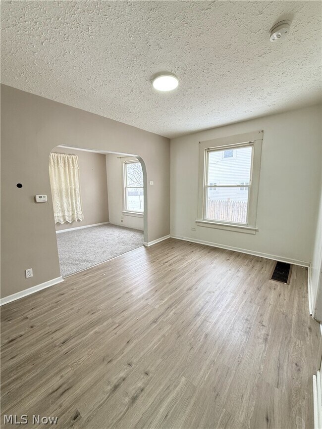 Building Photo - 1253 California Ave