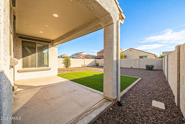 Building Photo - 9009 W San Miguel Ave