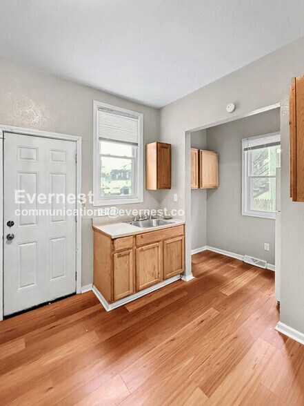 Building Photo - 1311 Mason St