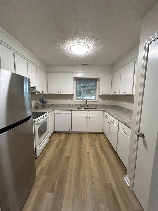 Building Photo - 3395 Bolden Ln