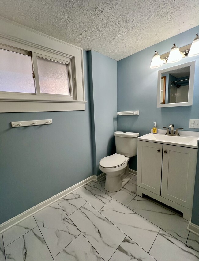 Building Photo - 1116 Murray Ave