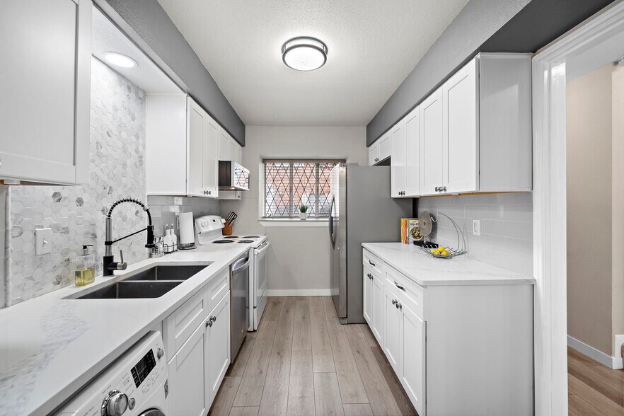 Building Photo - 6485 Burgoyne Rd