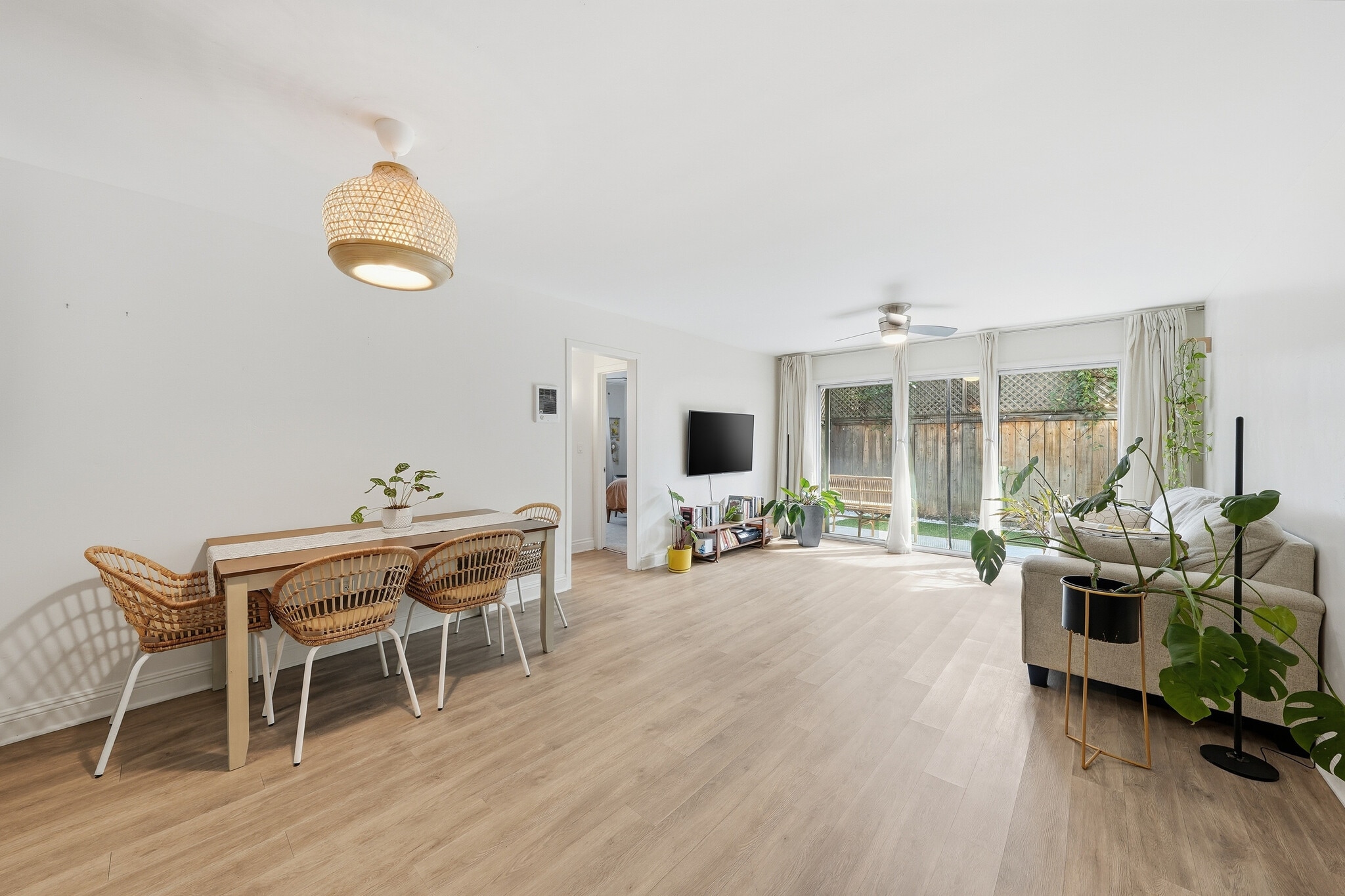 Building Photo - 3815 3rd Ave