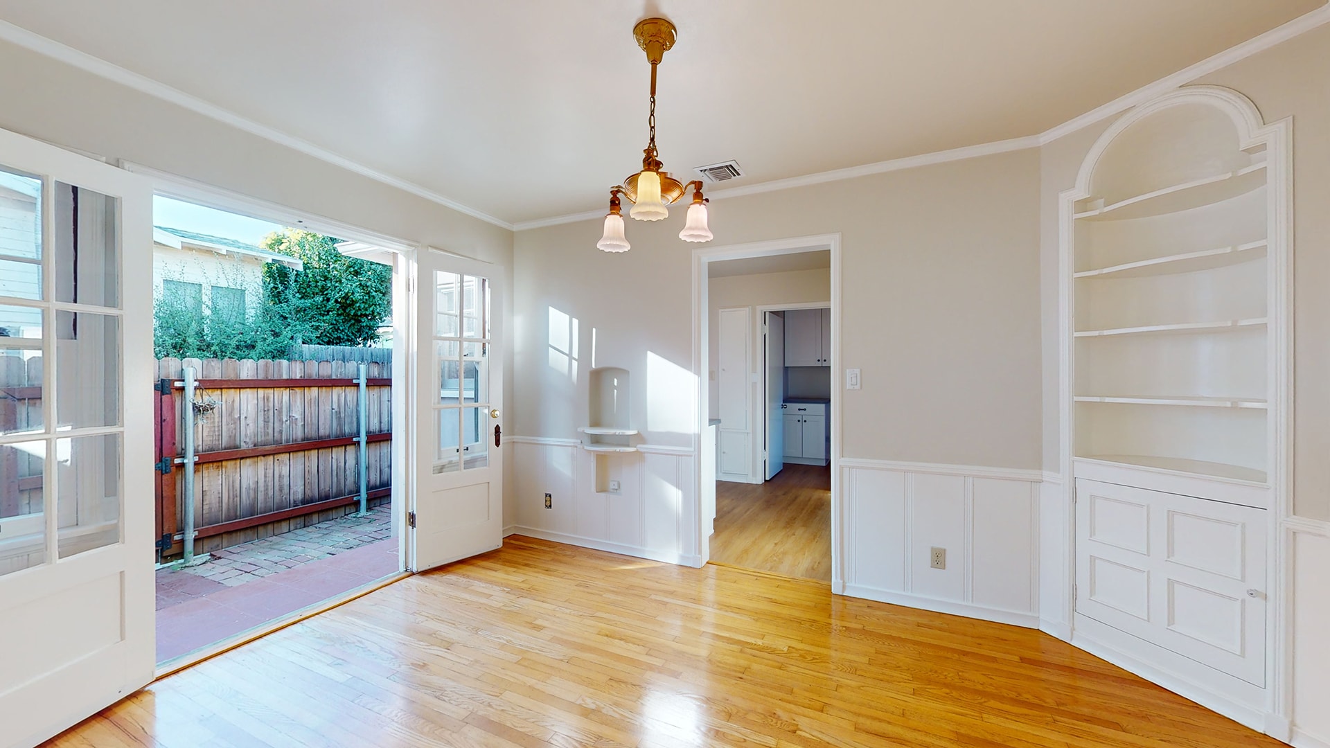 Dining Room - 587 Prescott St